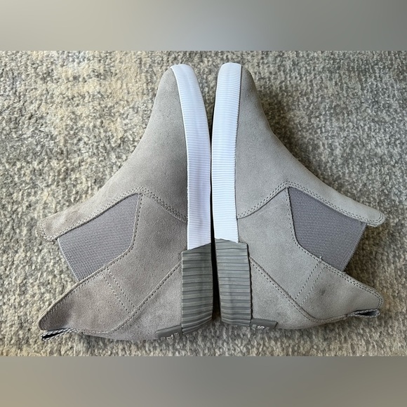 Sorel Out N About Slip-On Wedge Sneakers Women's 9 Gray Suede Casual Booties - Picture 9 of 10